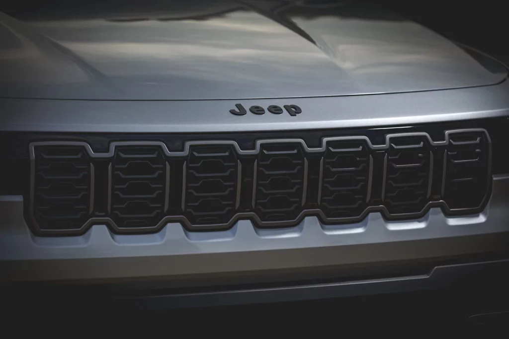 Vuelve el Jeep Cherokee, ahora pionero en tecnología híbrida 29 Motor16 JEEP CHEROKEE 2025 23 Motor16
