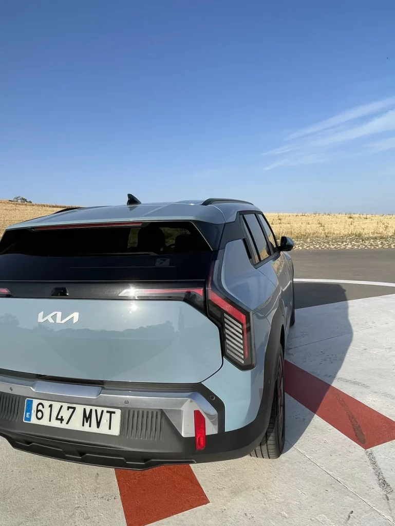 Kia EV3: el SUV eléctrico que puede ser el coche único de la casa 15 Motor16 KIA EV3 9 Motor16