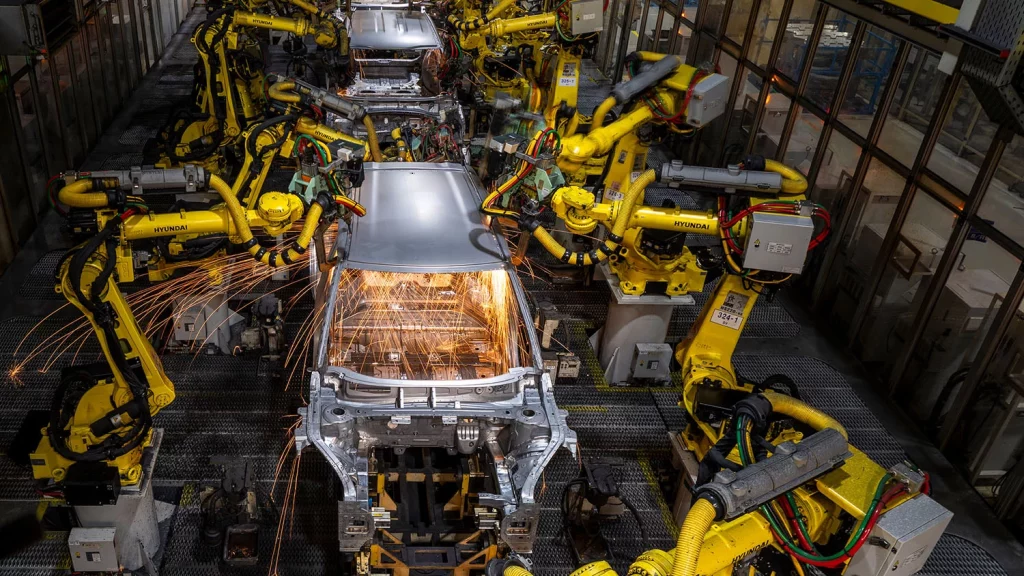 Kia EV4: el primer eléctrico fabricado en Europa ya es una realidad 2 Motor16 KIA EV4 INICIO PRODUCCION EUROPA 4 Motor16