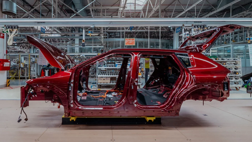 Kia EV4: el primer eléctrico fabricado en Europa ya es una realidad 1 Motor16 KIA EV4 INICIO PRODUCCION EUROPA 5 Motor16