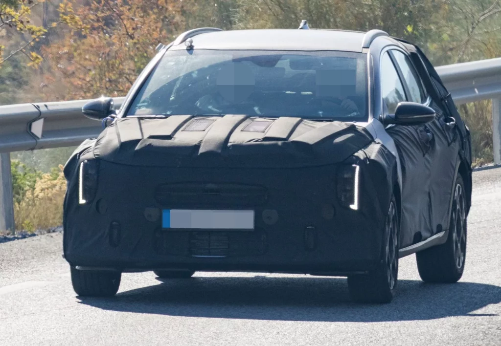 El Kia XCeed 2026 seguirá vivo unos años más 5 Motor16 Kia XCeed 2026 3 Motor16
