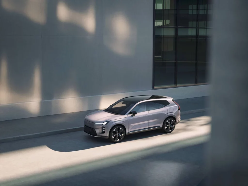 El nuevo Volvo XC70 híbrido enchufable cambia las reglas de la autonomía eléctrica 18 Motor16 NUEVO VOLVO XC70 14 Motor16