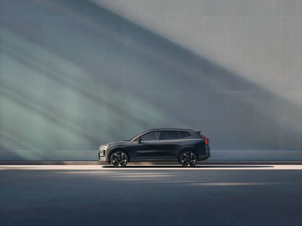 El nuevo Volvo XC70 híbrido enchufable cambia las reglas de la autonomía eléctrica 22 Motor16 NUEVO VOLVO XC70 18 Motor16
