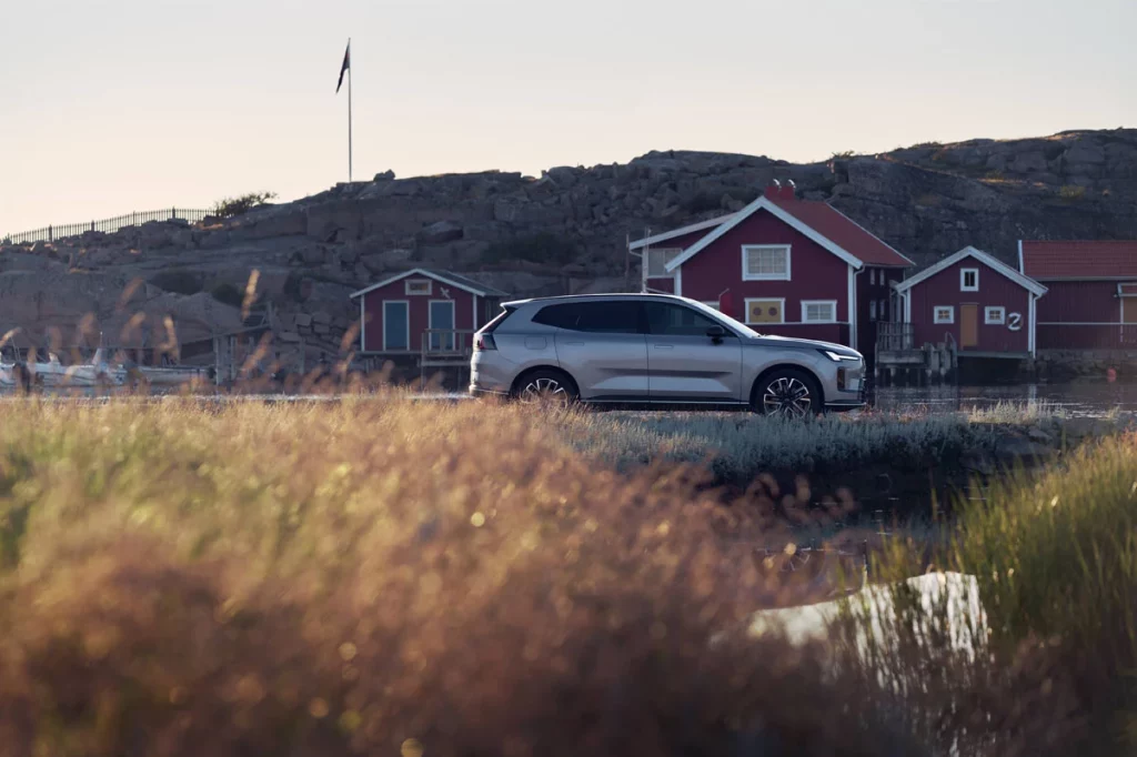 El nuevo Volvo XC70 híbrido enchufable cambia las reglas de la autonomía eléctrica 50 Motor16 NUEVO VOLVO XC70 46 Motor16