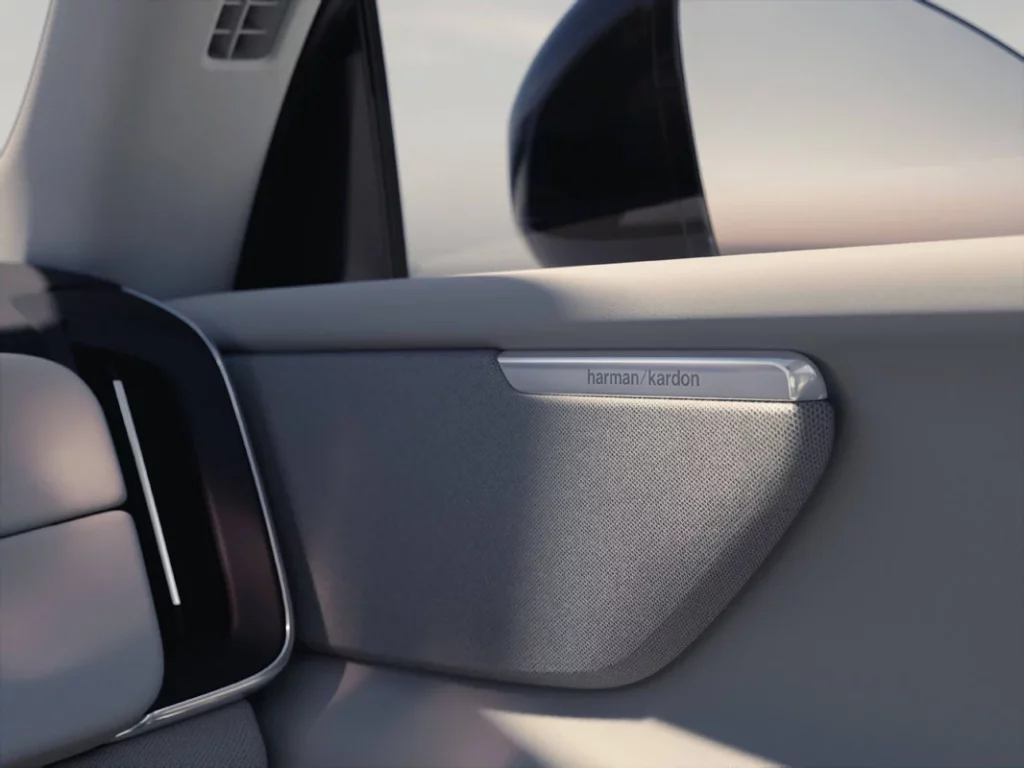El nuevo Volvo XC70 híbrido enchufable cambia las reglas de la autonomía eléctrica 55 Motor16 NUEVO VOLVO XC70 51 Motor16
