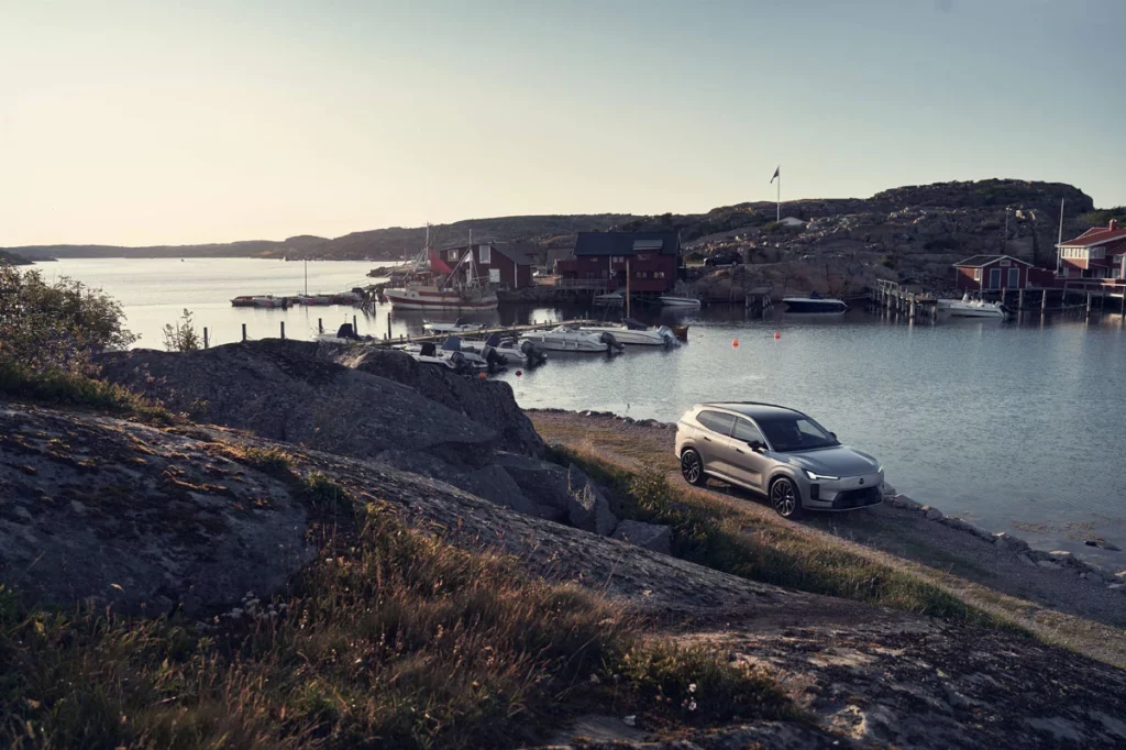 El nuevo Volvo XC70 híbrido enchufable cambia las reglas de la autonomía eléctrica 12 Motor16 NUEVO VOLVO XC70 8 Motor16