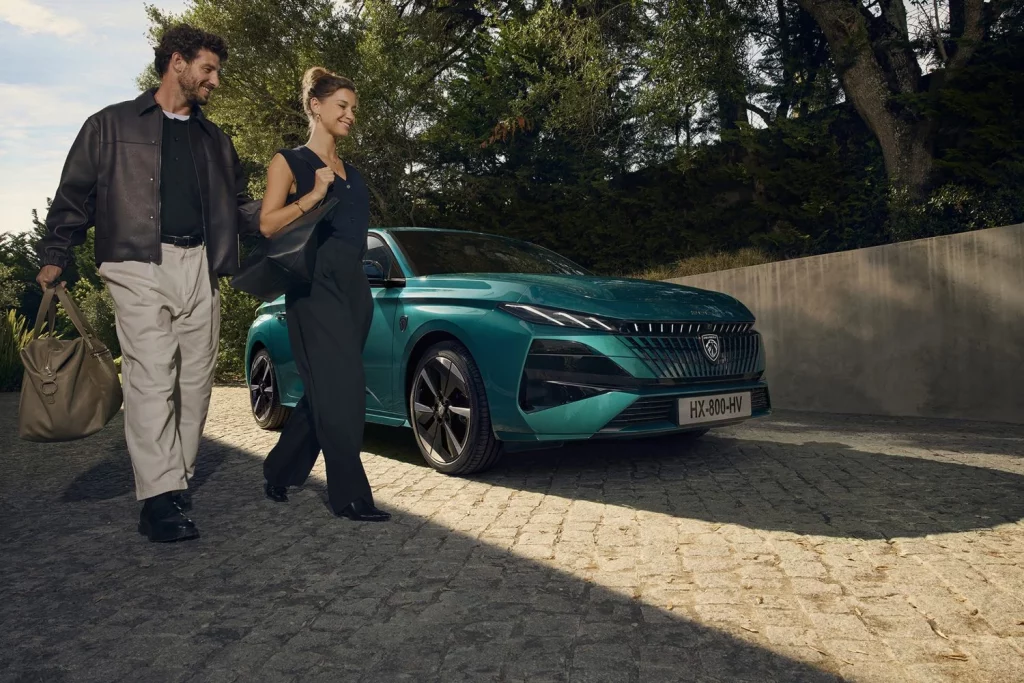 Nuevo Peugeot 308 y 308 SW: Mejoras técnicas y visuales 15 Motor16 Nuevo Peugeot 308 2026 13 Motor16