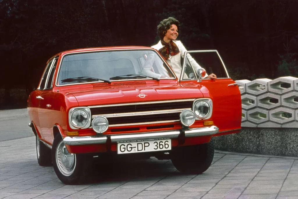 Opel celebra los 60 años del Kadett B, el compacto que abrió las puertas del éxito al Astra 1 Motor16 OpelKadettB 1 Motor16