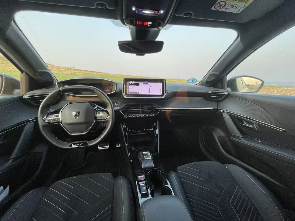 PRUEBA PEUGEOT E 208 19 Motor16