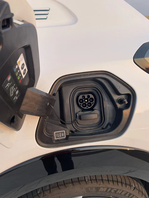 PRUEBA PEUGEOT E 208 28 Motor16