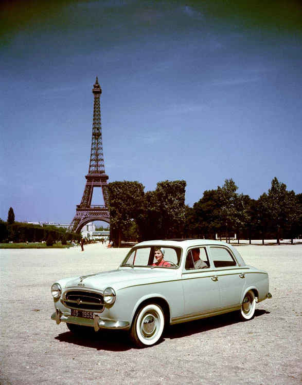 El Peugeot 403, el coche del teniente Colombo, cumple 70 años 2 Motor16 Peugeot 403
