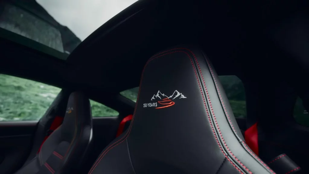 Porsche 911 Carrera 4 GTS Tribute to Transfagarasan 21 Motor16
