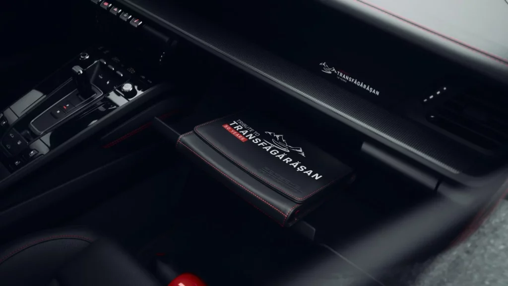 Porsche 911 Carrera 4 GTS Tribute to Transfagarasan 26 Motor16