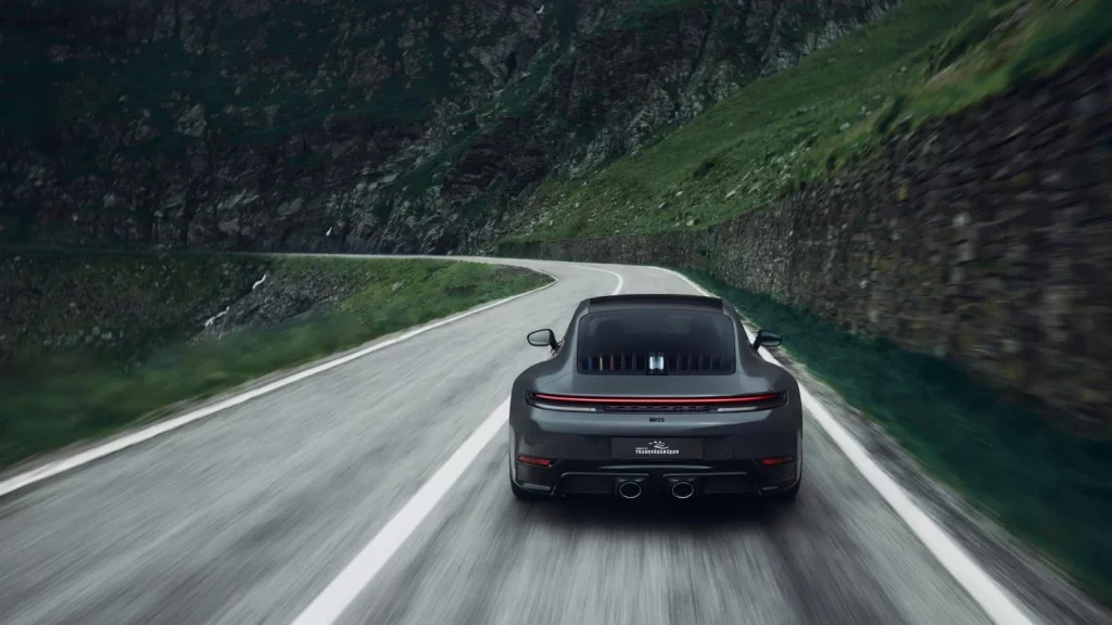 Porsche 911 Carrera 4 GTS Tribute to Transfagarasan 39 Motor16