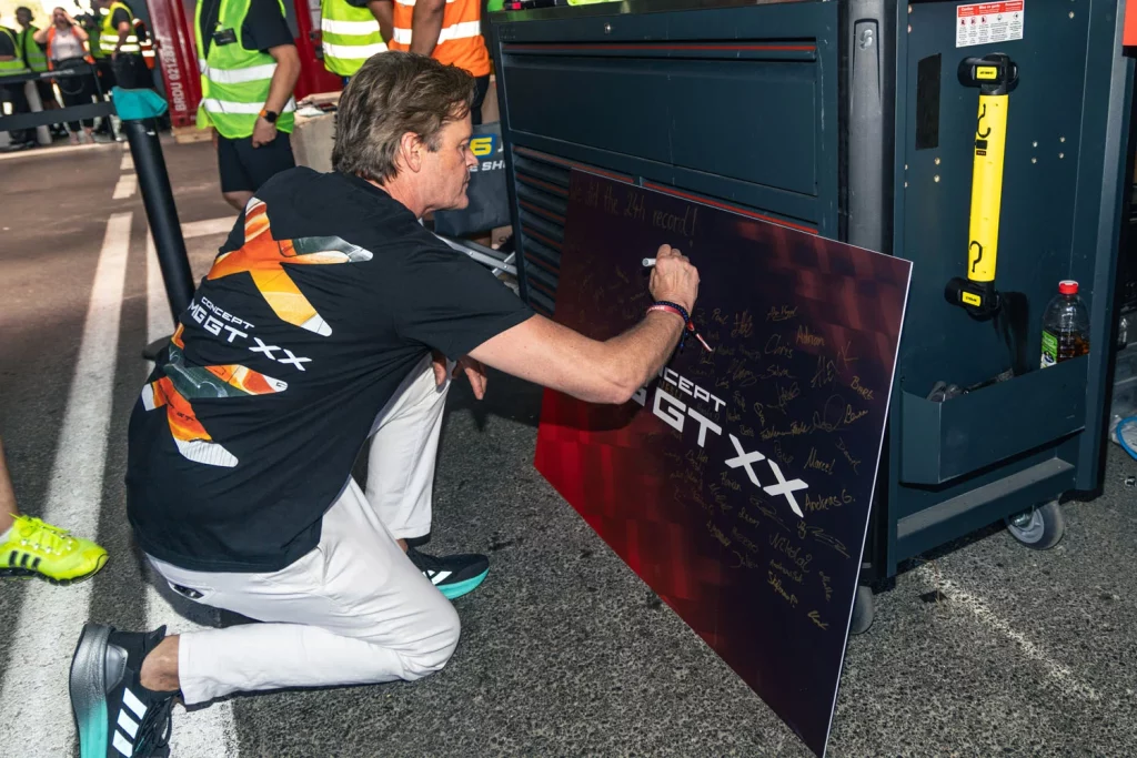 RECORDS MERCEDES AMG GT XX 40 Motor16