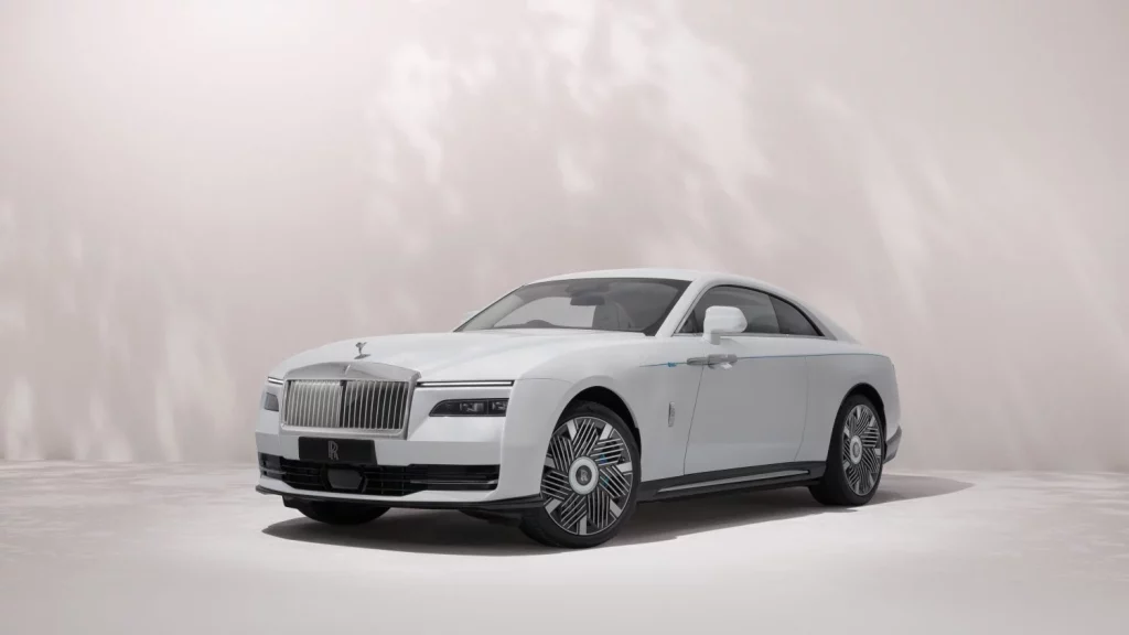 El Rolls-Royce Spectre Inspired by Primavera ofrece tres interpretaciones de esta estación 33 Motor16 El Rolls-Royce Spectre Inspired by Primavera ofrece tres interpretaciones de esta estación