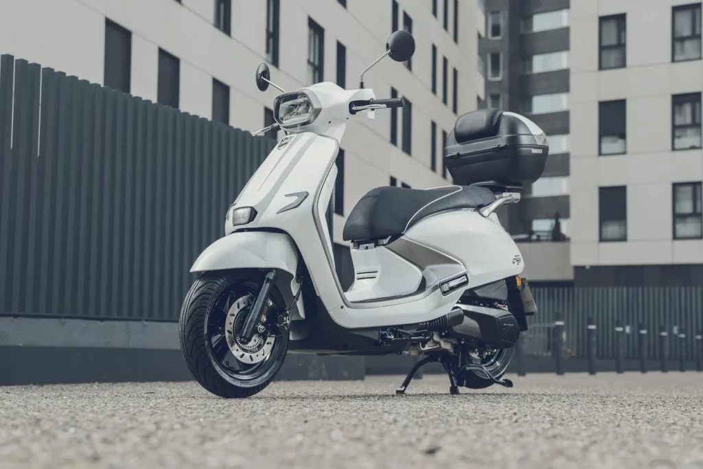 SYM Fugue 125: Un scooter atractivo por menos de 3.000 euros 24 Motor16 SYM FUGUE 125 DETALLE 20 Motor16