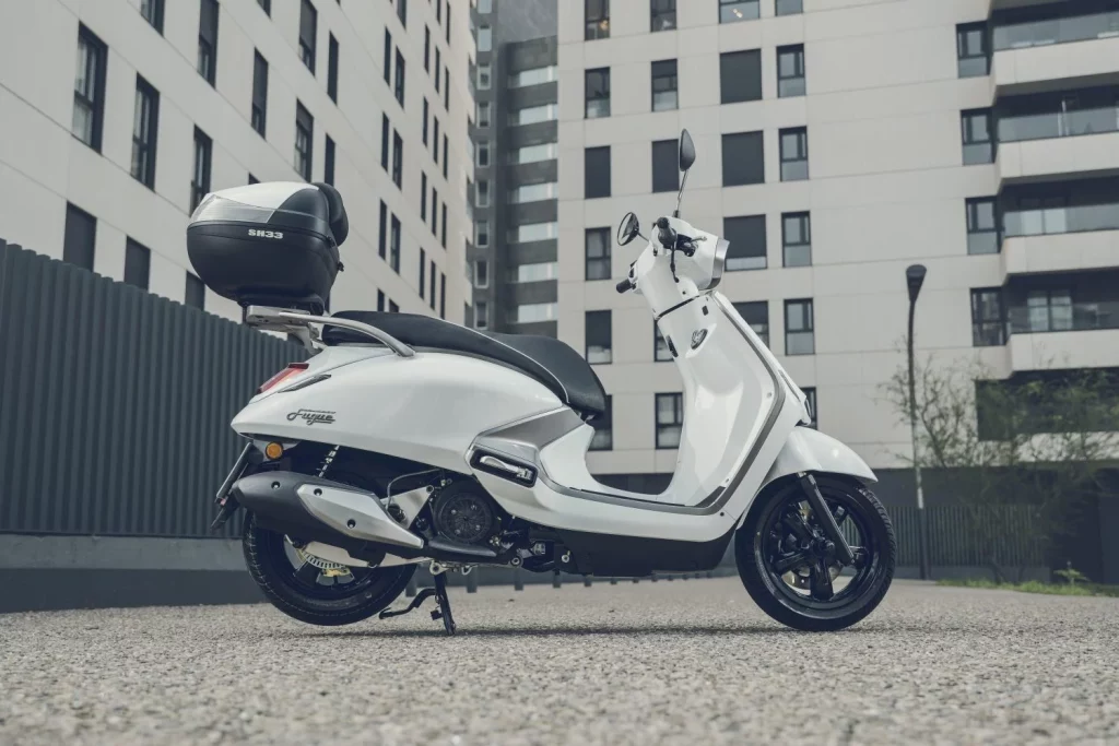 SYM Fugue 125: Un scooter atractivo por menos de 3.000 euros 28 Motor16 SYM FUGUE 125 DETALLE 27 Motor16