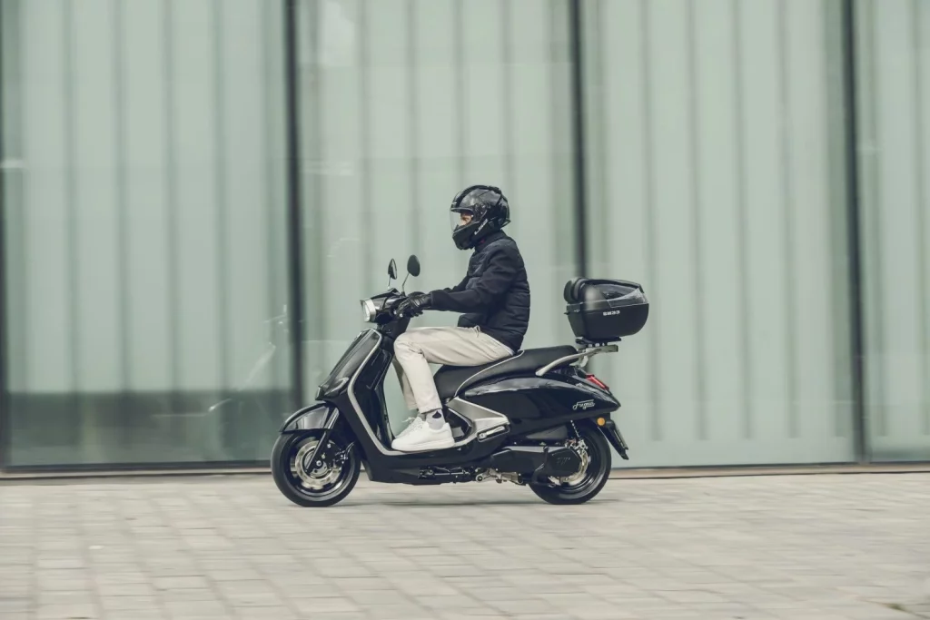 SYM Fugue 125: Un scooter atractivo por menos de 3.000 euros 1 Motor16 SYM FUGUE 125 DINAMICO 1 Motor16