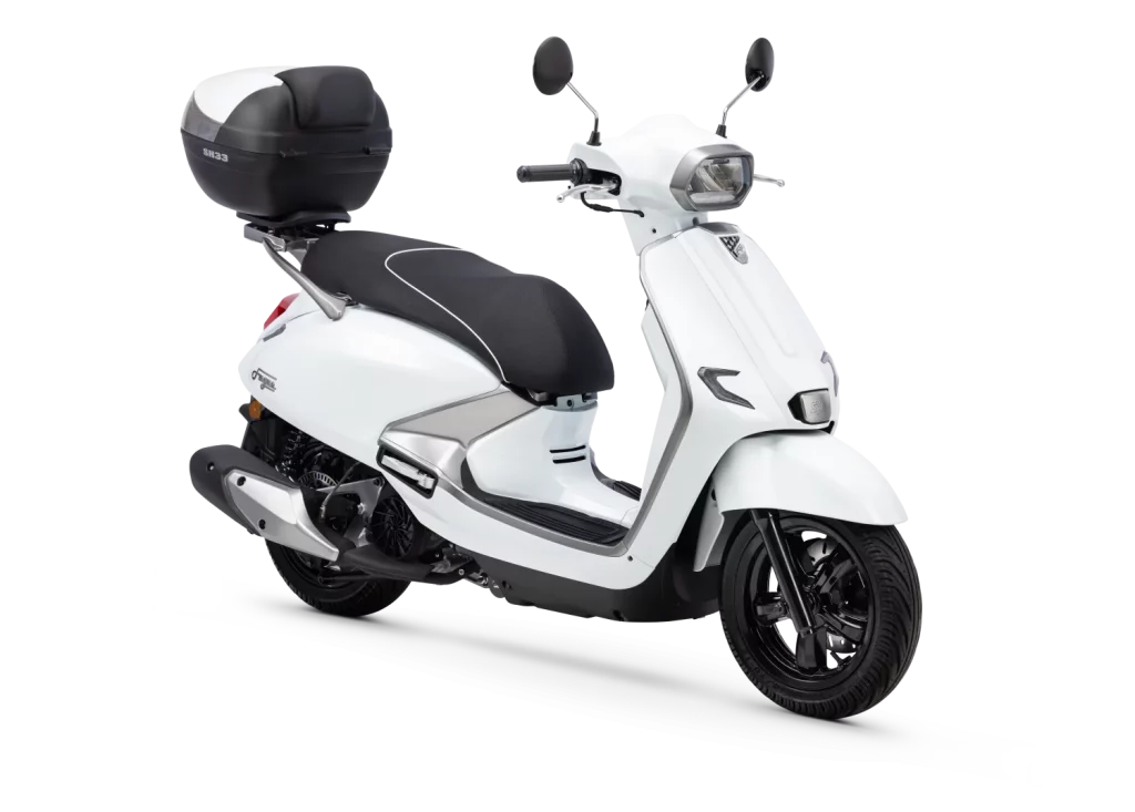 SYM Fugue 125: Un scooter atractivo por menos de 3.000 euros 2 Motor16 SYM Fugue 125 blanco 3 4 derecho Motor16