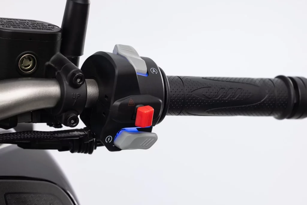 SYM Fugue 125: Un scooter atractivo por menos de 3.000 euros 15 Motor16 SYM Fugue 125 detalle 14 Motor16