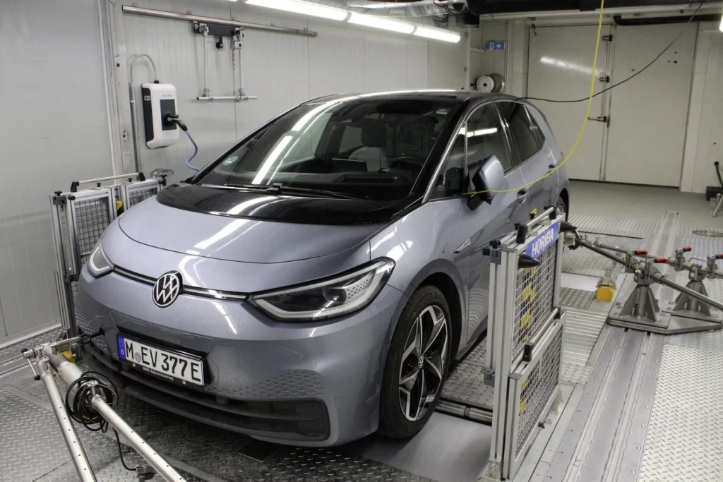 TEST ADAC VOLKSWAGEN ID3 3 Motor16