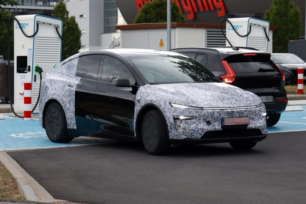 Tesla Model Y L 15 Motor16
