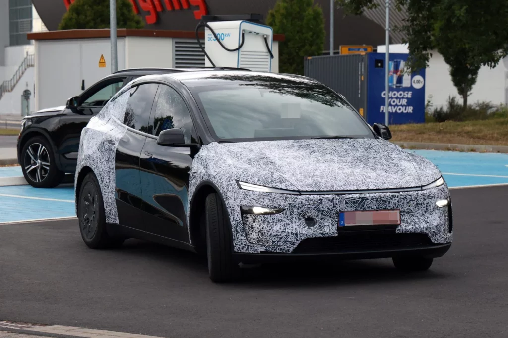 Tesla Model Y L 16 Motor16