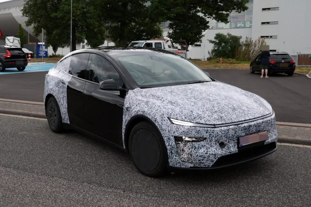 Tesla Model Y L 20 Motor16