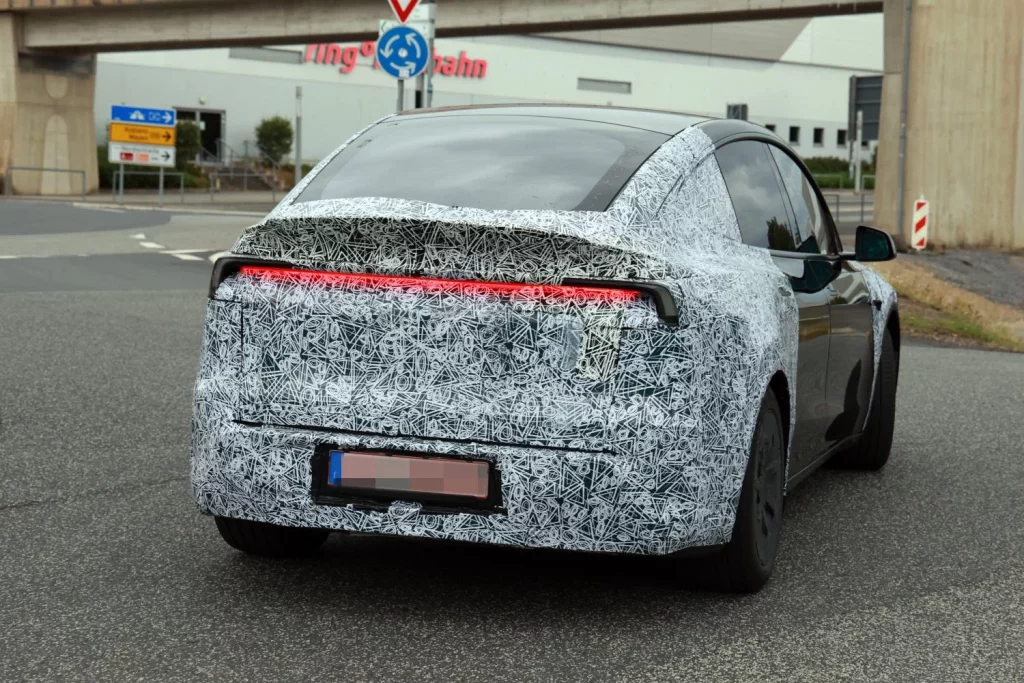 Tesla Model Y L 25 Motor16