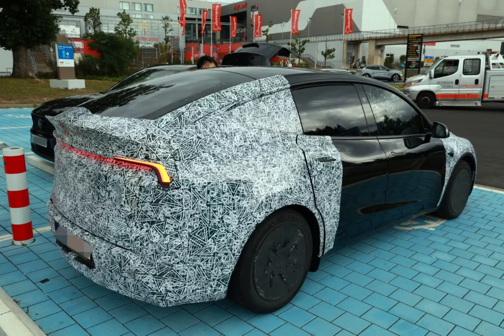 Tesla Model Y L 9 Motor16