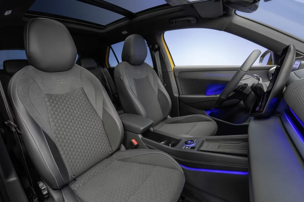 Nuevo Volkswagen T-Roc, la electrificación lo cambia todo 8 Motor16 VOLKSWAGEN T ROC 2025 13 Motor16