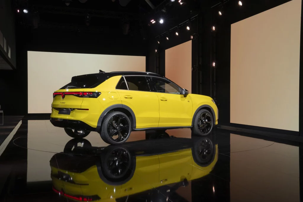 Nuevo Volkswagen T-Roc, la electrificación lo cambia todo 33 Motor16 VOLKSWAGEN T ROC 2025 20 Motor16