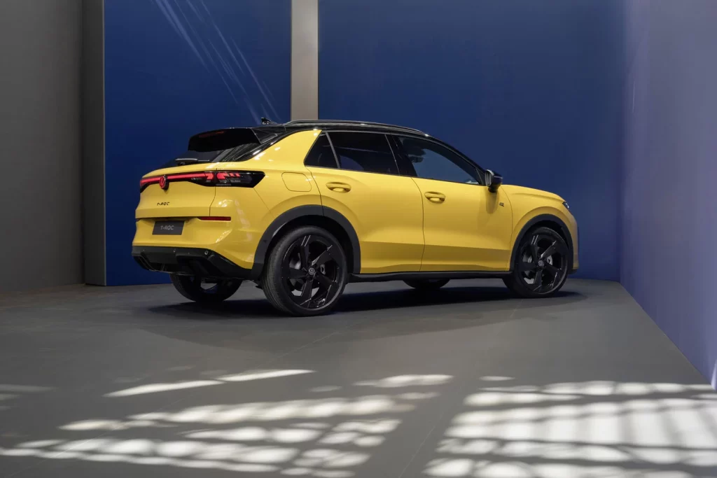 Nuevo Volkswagen T-Roc, la electrificación lo cambia todo 4 Motor16 VOLKSWAGEN T ROC 2025 4 Motor16