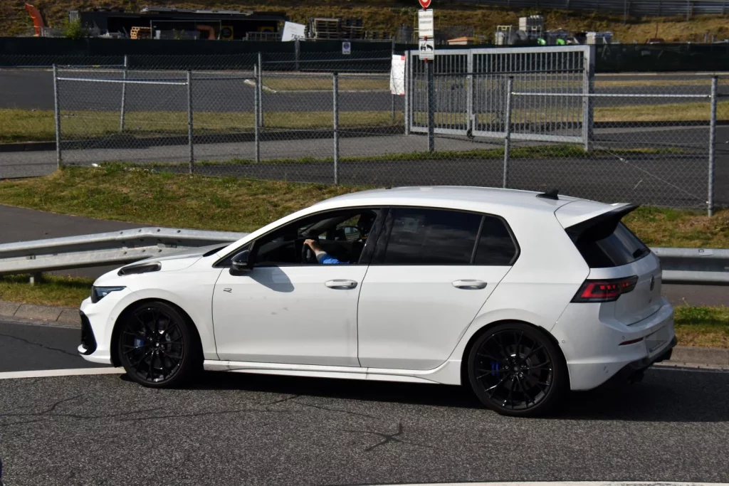 VW Golf R 350 3 Motor16