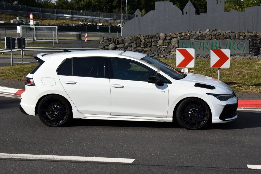 VW Golf R 350