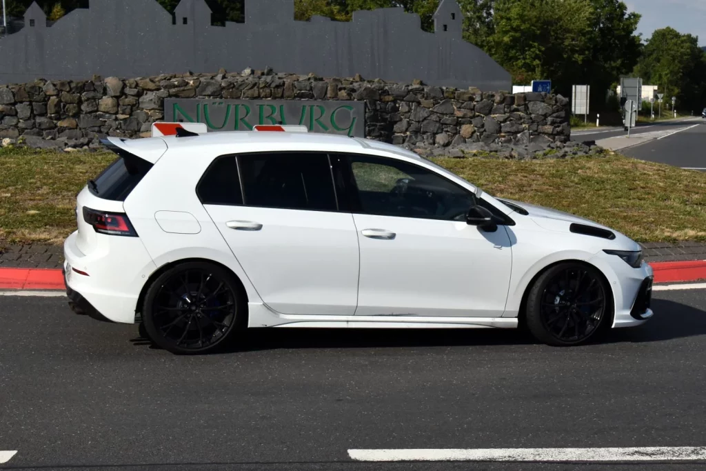 VW Golf R 350 9 Motor16