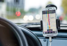 Por menos de 10 euros, Amazon tiene el cargador rápido para coche que estabas buscando