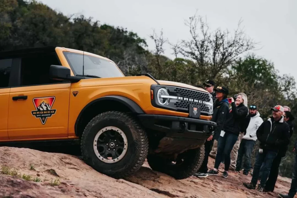 El Ford Bronco cumple 60 años convertido en un icono cultural