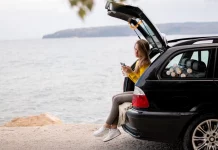 Esto es lo que tienes que hacerle a tu coche nada más llegar de tus vacaciones en la playa