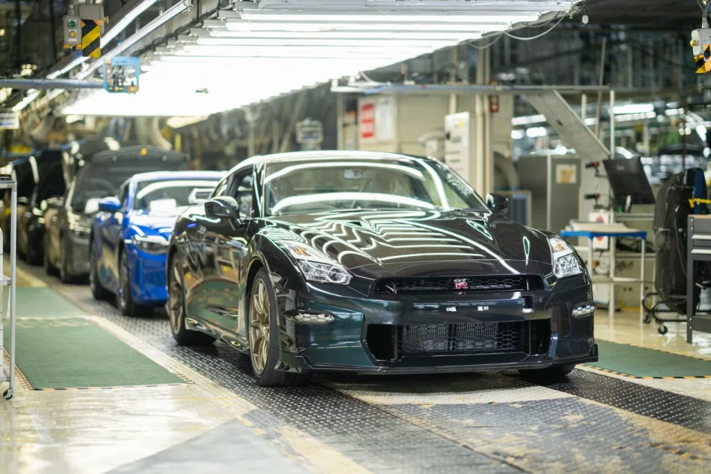 Adiós al Nissan GT-R: Tras 18 años, el último Godzilla abandona la línea de producción 10 Motor16 Adiós al Nissan GT-R: Tras 18 años, el último Godzilla abandona la línea de producción