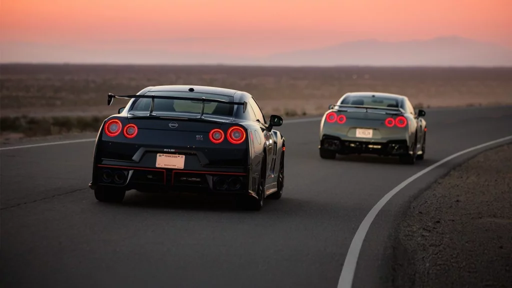 Adiós al Nissan GT-R: Tras 18 años, el último Godzilla abandona la línea de producción 8 Motor16 nissan gt r r35 ultima unidad 4 Motor16