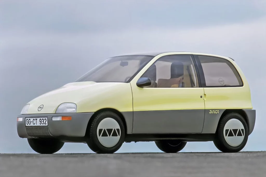 Del Opel Experimental GT al Opel Corsa GSE Vision GT separados por 60 años de prototipos 2 Motor16 1983 Opel Junior. Imagen.