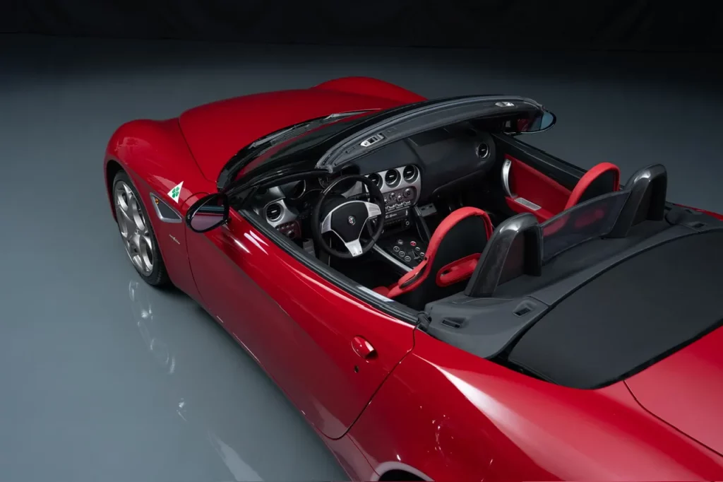 2008 Alfa Romeo 8C Spider. BaT. Imagen interior.