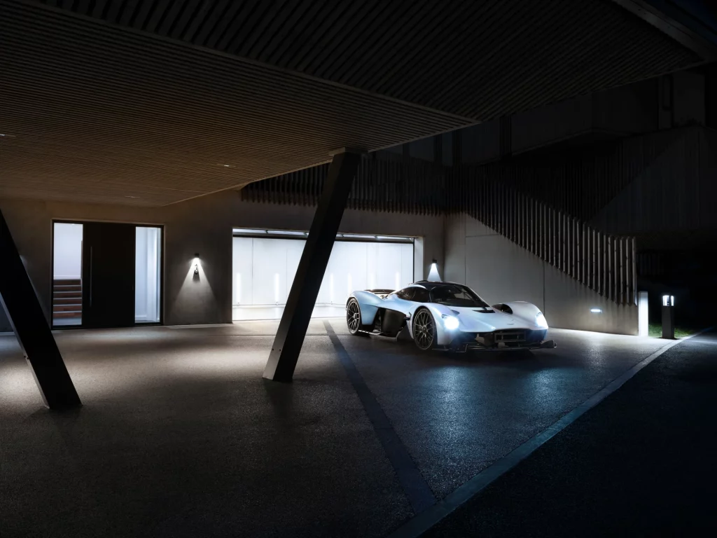 Daniel Ricciardo se gastó 162.755 en opciones para este Aston Martin Valkyrie que ahora puede ser tuyo 7 Motor16 2023 aston martin valkyrie ricciardo 10 Motor16