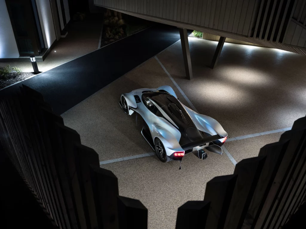 Daniel Ricciardo se gastó 162.755 en opciones para este Aston Martin Valkyrie que ahora puede ser tuyo 8 Motor16 2023 aston martin valkyrie ricciardo 11 Motor16