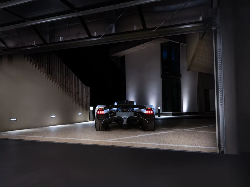 Daniel Ricciardo se gastó 162.755 en opciones para este Aston Martin Valkyrie que ahora puede ser tuyo 13 Motor16 2023 aston martin valkyrie ricciardo 16 Motor16