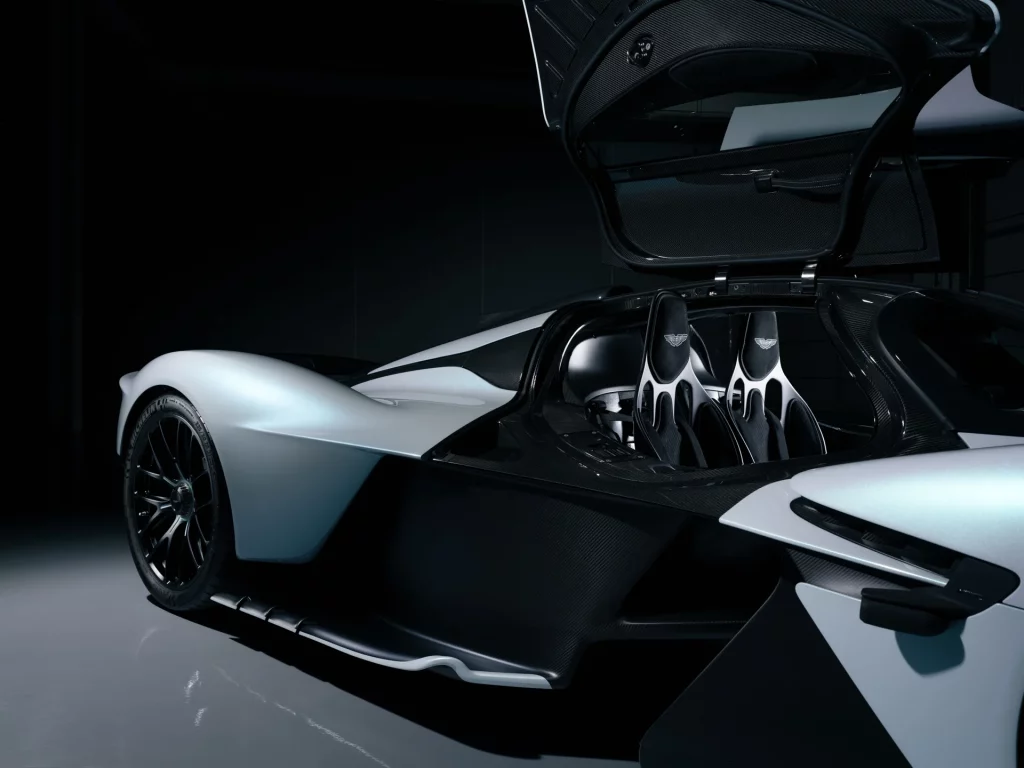 Daniel Ricciardo se gastó 162.755 en opciones para este Aston Martin Valkyrie que ahora puede ser tuyo 35 Motor16 2023 aston martin valkyrie ricciardo 19 Motor16
