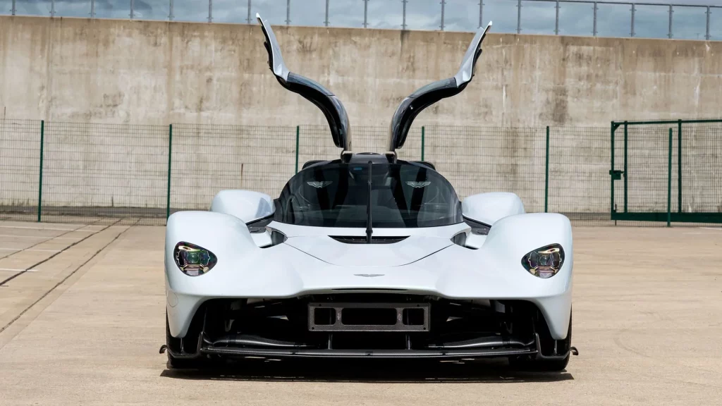 Daniel Ricciardo se gastó 162.755 en opciones para este Aston Martin Valkyrie que ahora puede ser tuyo 15 Motor16 2023 aston martin valkyrie ricciardo 22 Motor16