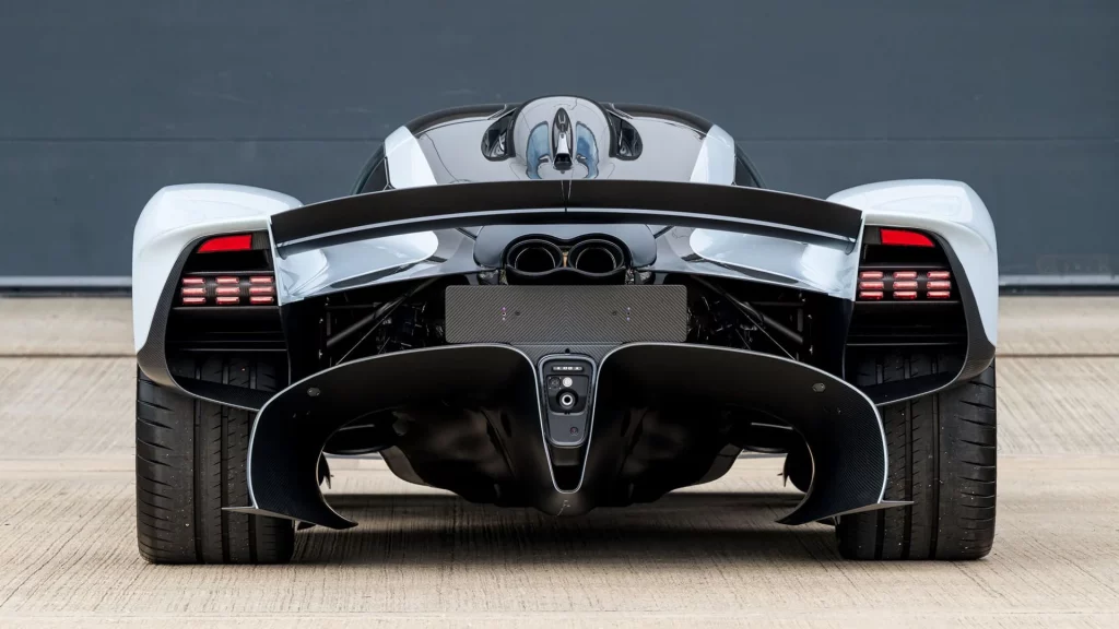 Daniel Ricciardo se gastó 162.755 en opciones para este Aston Martin Valkyrie que ahora puede ser tuyo 25 Motor16 2023 aston martin valkyrie ricciardo 4 Motor16
